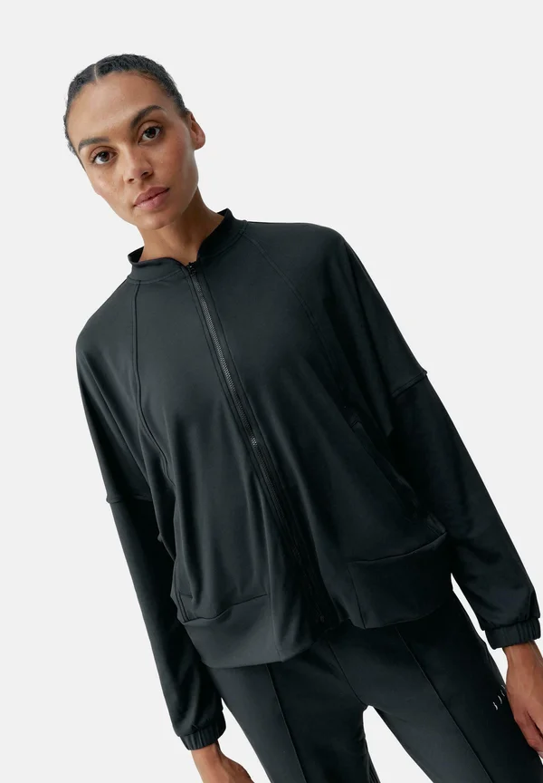 LEILA - Trainingsjacke - black