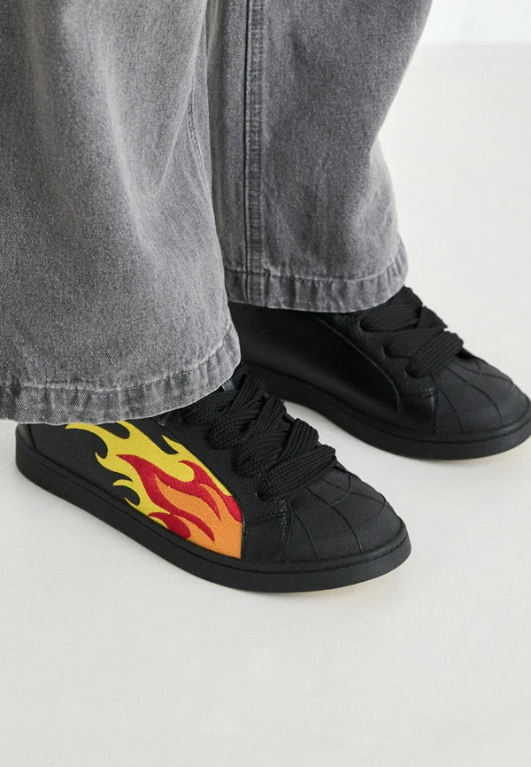 LIBERTY  - Sneaker low - black/orange