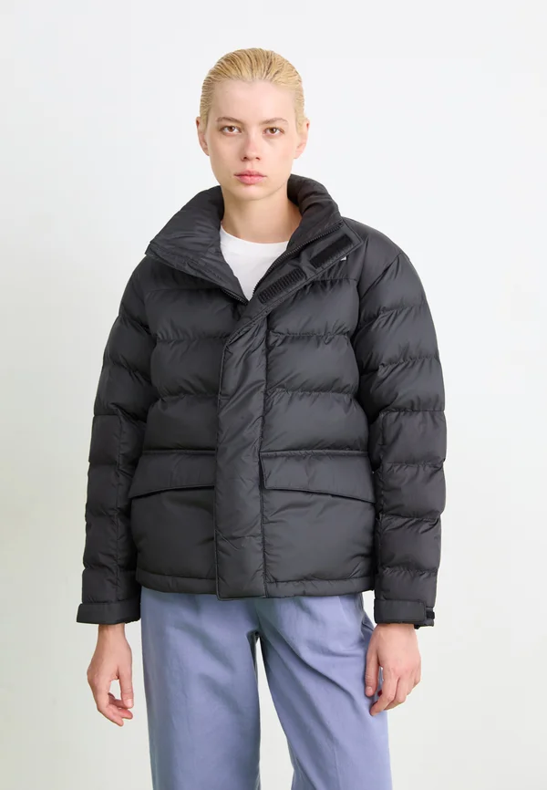 LIMBARA INSULATED - Winterjacke - black