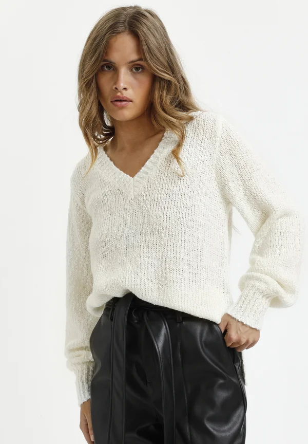 LINANA  - Strickpullover - chalk