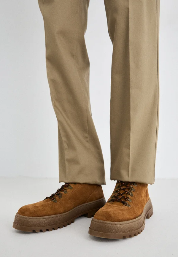 LINCOLN HIKING - Schnürstiefelette - cognac brown