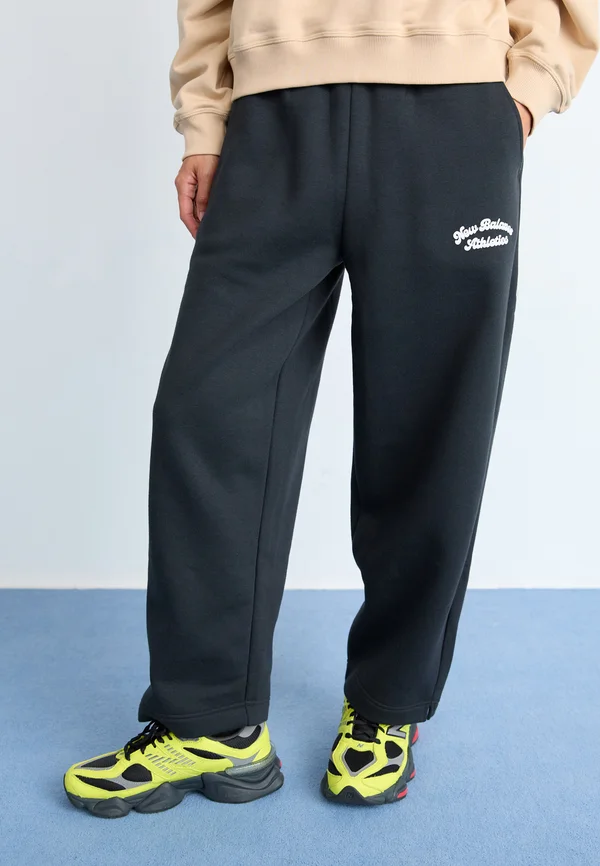 LINEAR HERITAGE PANT - Jogginghose - black