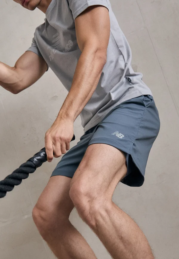 LINED SHORT - Kurze Sporthose - graphite