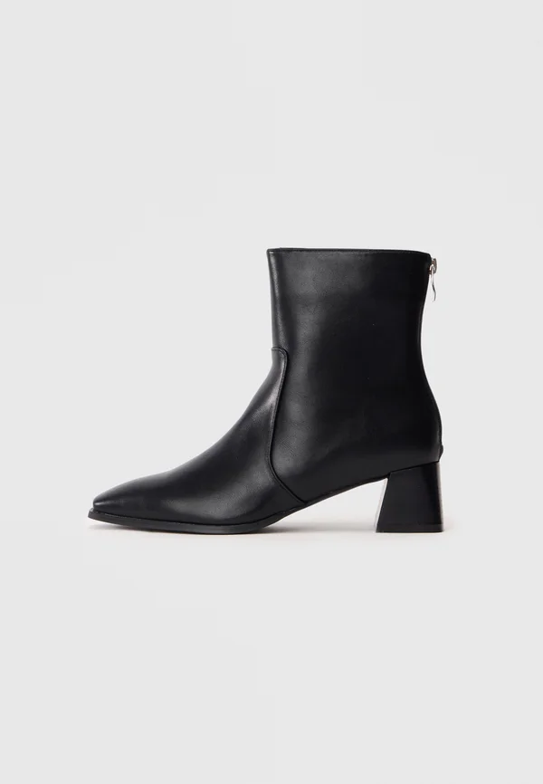 LIVVIE - Ankle Boot - black