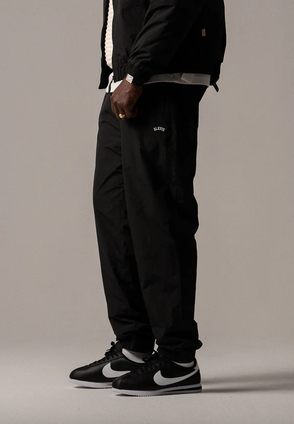 LOGO - Jogginghose - black