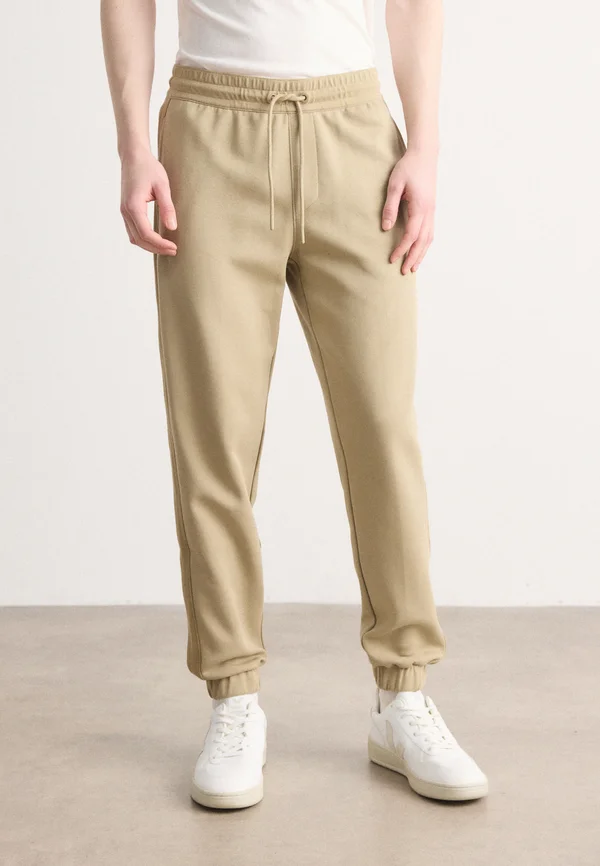 LOGO TAPE SWEATPANT - Jogginghose - tree house