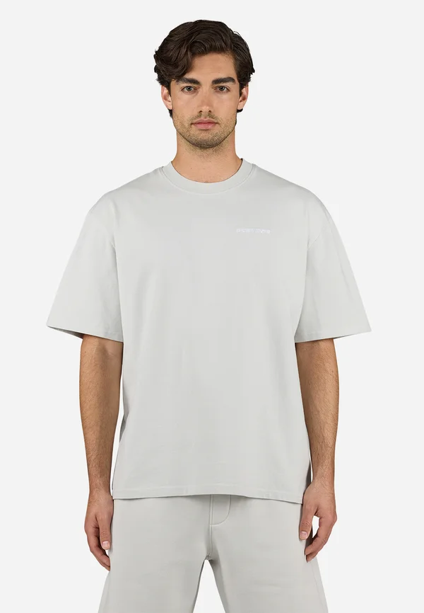 LOGO TEE - T-Shirt print - washed pure grey/white gum