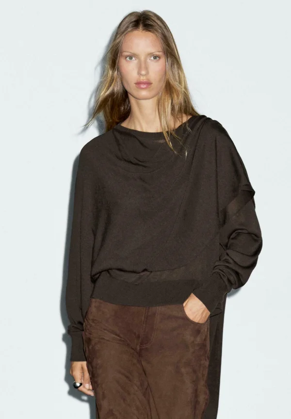 LONG SLEEVED WITH SCARF DETAIL - Strickpullover - dark brown
