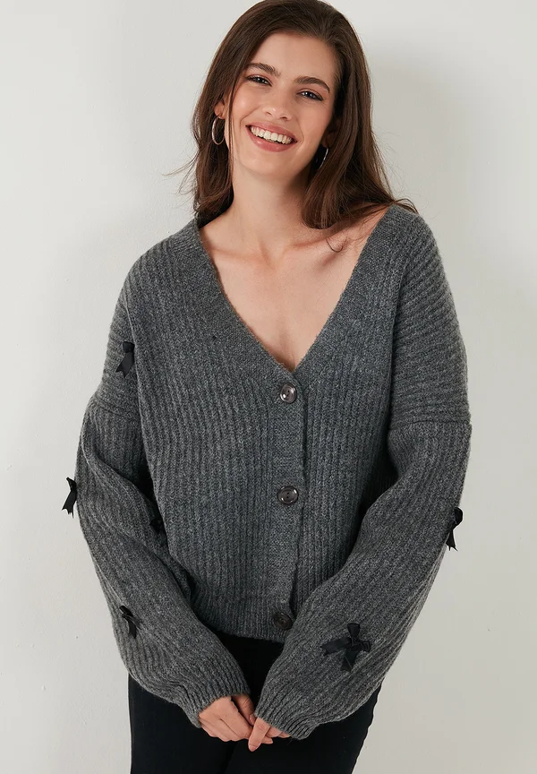 LOOSE FIT - Strickjacke - anthracite