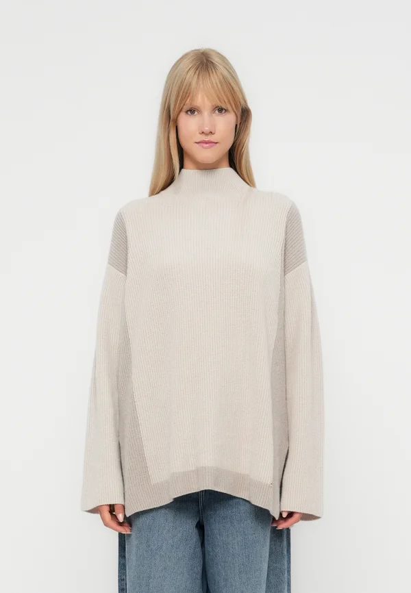 LOOSE FRAME MOCK - Strickpullover - winter white/moon