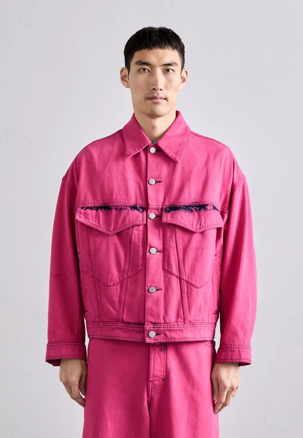 LOOSE JACKET - Jeansjacke - fuchsia