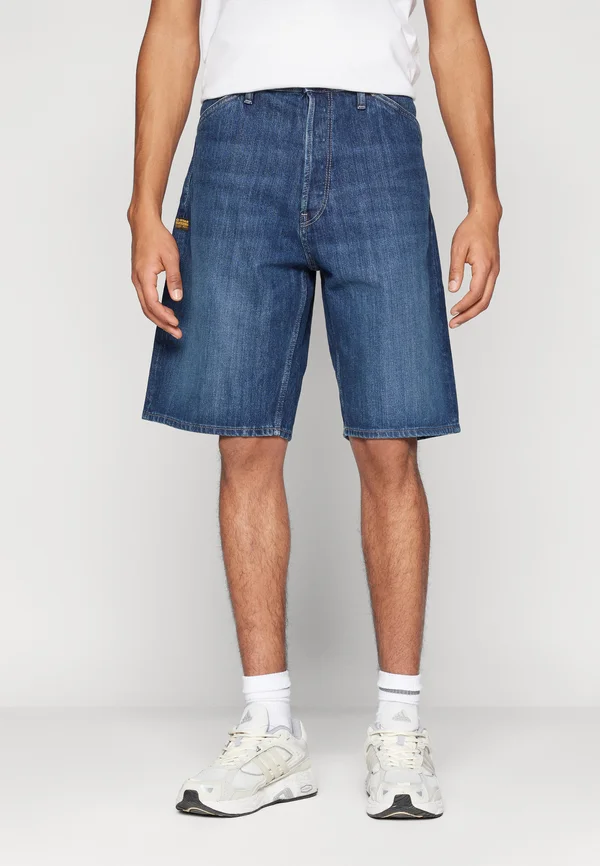 LOOSE  - Jeans Shorts - worn in sentry blue