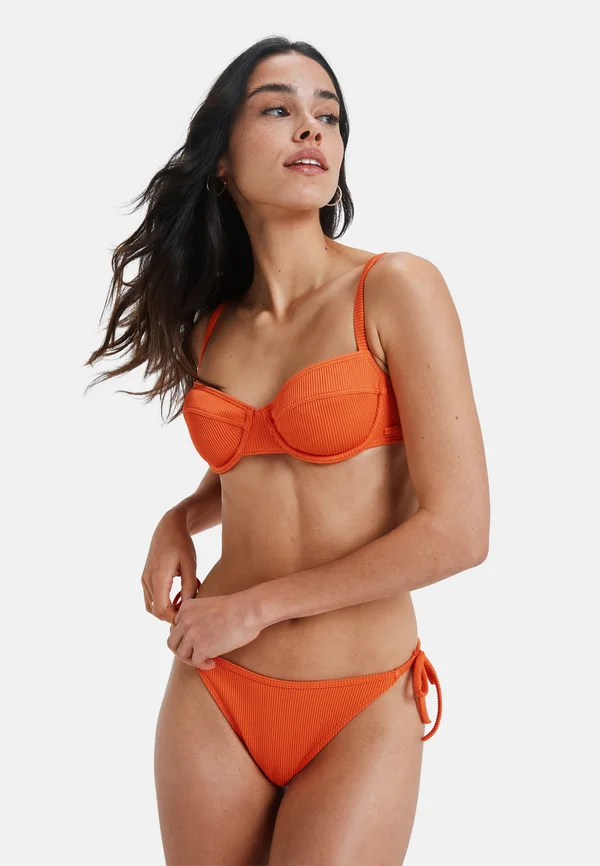 LOVE THE QUEEN - Bikini-Top - nme