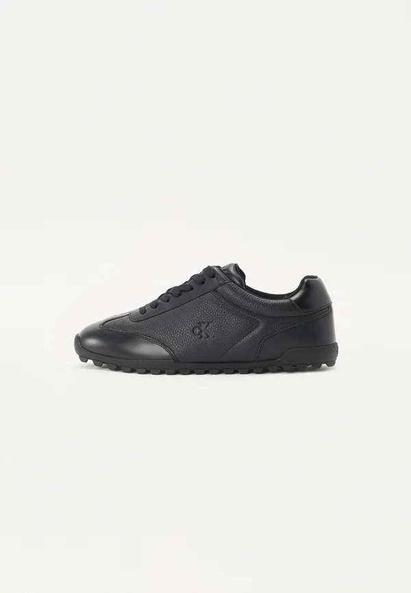 LOW PROFILE RUNNER  - Sneaker low - triple black