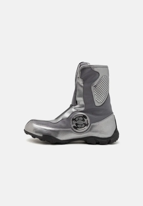 LOW TIDE UNISEX - Stiefel - silver