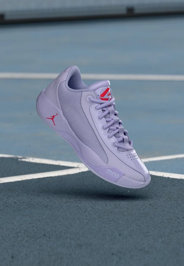 LUKA .77 OUTDOOR - Basketballschuh - hydrangeas/siren red/amethyst tint