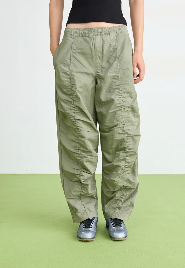 LULA FLIGHT PANT - Stoffhose - sage