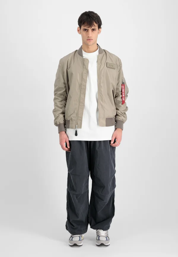 MA-1 - Bomberjacke - vintage sand