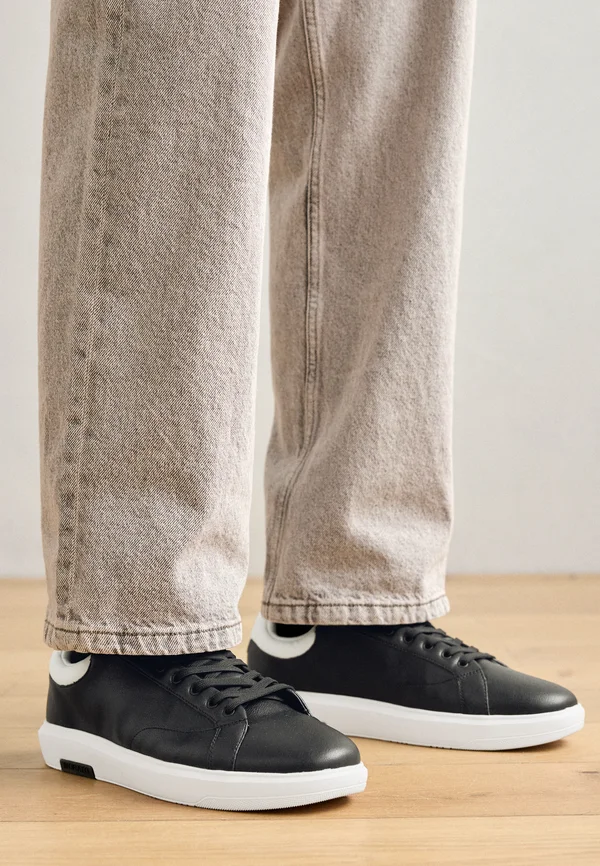 MADISON - Sneaker low - black