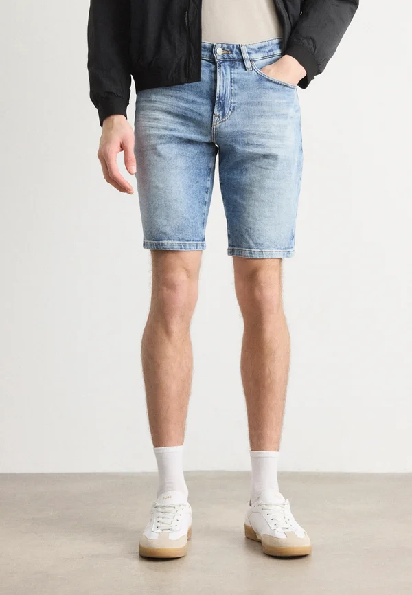 MAINE BO - Jeans Shorts - turquoise/aqua