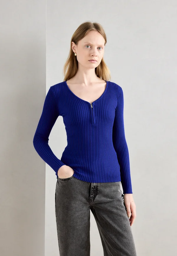 MALIKO - Strickpullover - ultra bleu