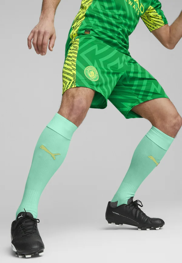 MANCHESTER CITY TORWART- - Kurze Sporthose - grassy green yellow alert