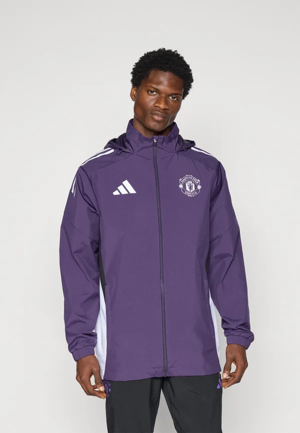 MANCHESTER UNITED 25/26 COMPETITION ALL WEATHER JACKET - Vereinsmannschaften - aurora plum/white/black