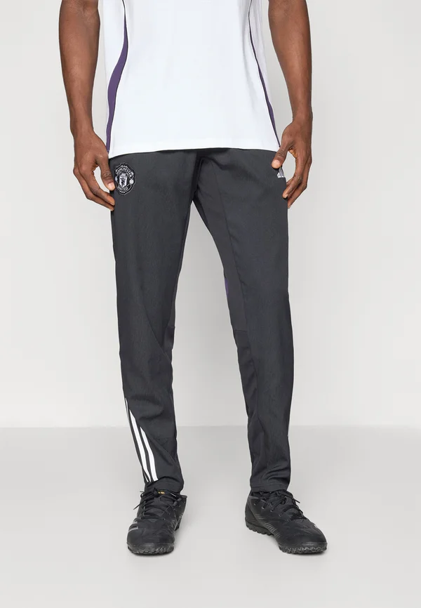 MANCHESTER UNITED 25/26 COMPETITION PRESENTATION PANTS - Vereinsmannschaften - black/aurora plum/white