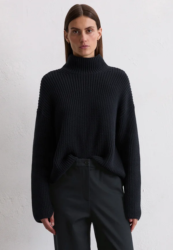 MARC O’POLO X DFB TRAVEL COLLECTION PULLOVER, LONGSLEEVE, STAND-UP COLLAR - Strickpullover - deep night blue