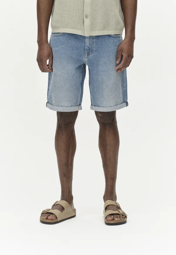 MARKUS - Jeans Shorts - mid blue denim