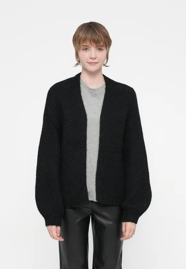 MAYBE OPEN NOOS - Strickjacke - black