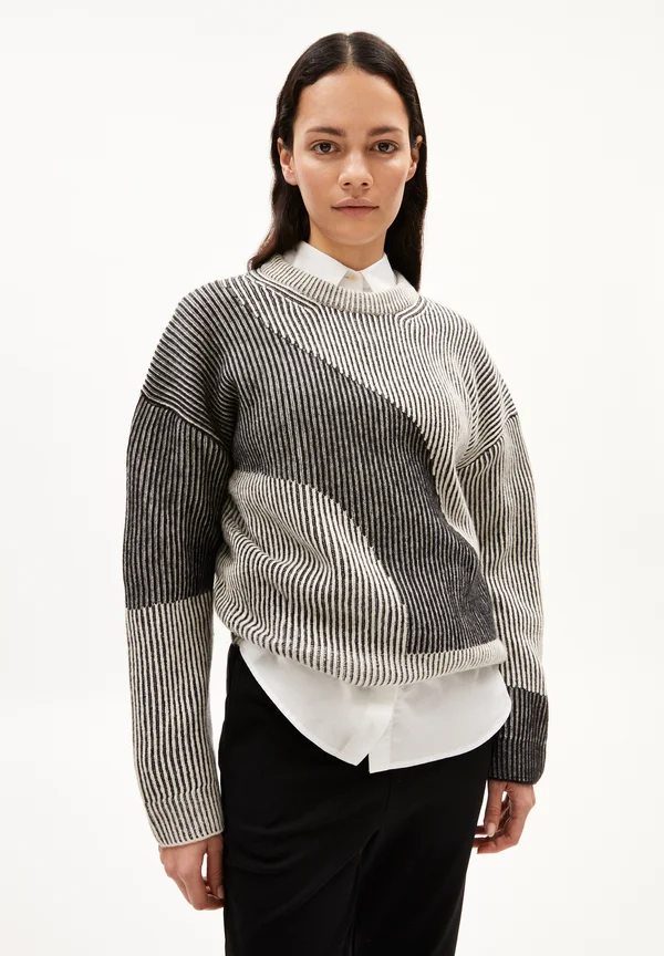 MAYRAA VANISE - Strickpullover - black-off white