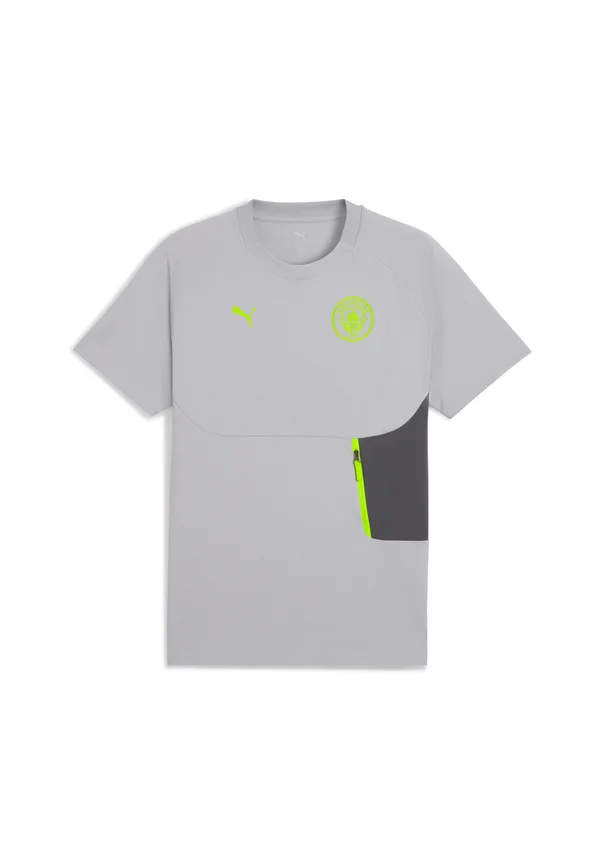 MCFC PUMATECH POCKET TEE - Vereinsmannschaften - galactic gray pro green