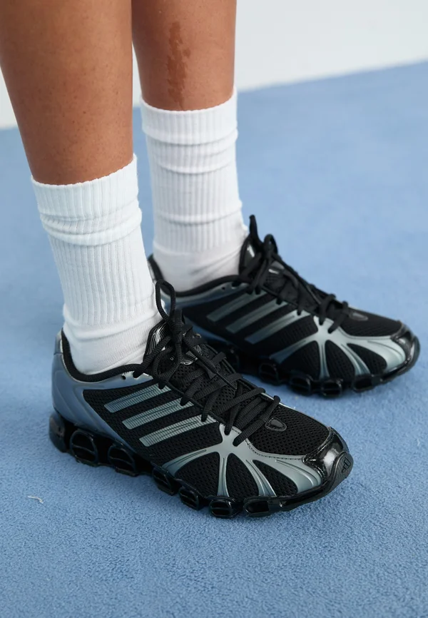 MEGA GHOSTRIDE UNISEX - Sneaker low - core black/iron met