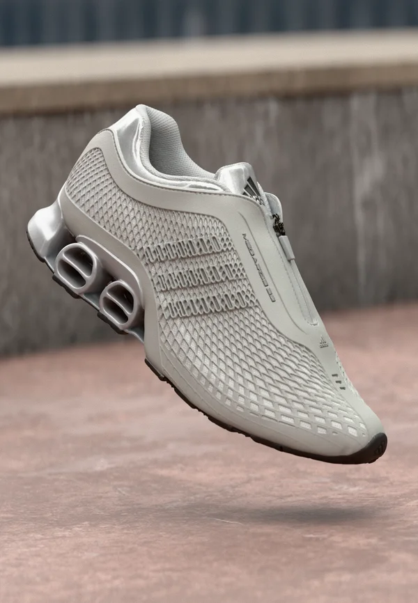 MEGARIDE S2 - Sneaker low - grey two/core black/silver-coloured metallic