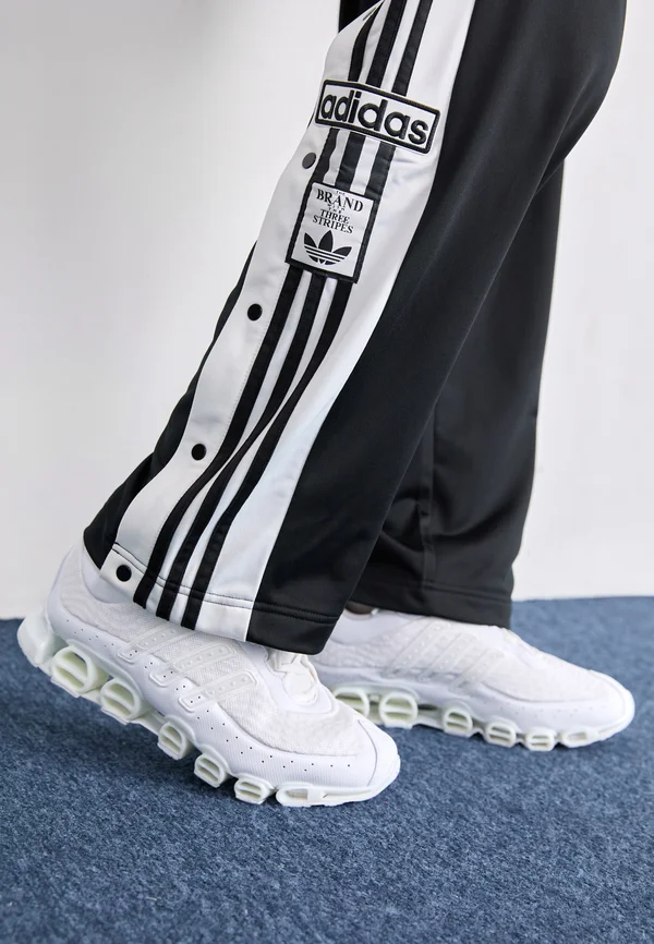 MEGARIDE - Sneaker low - footwear white/grey one