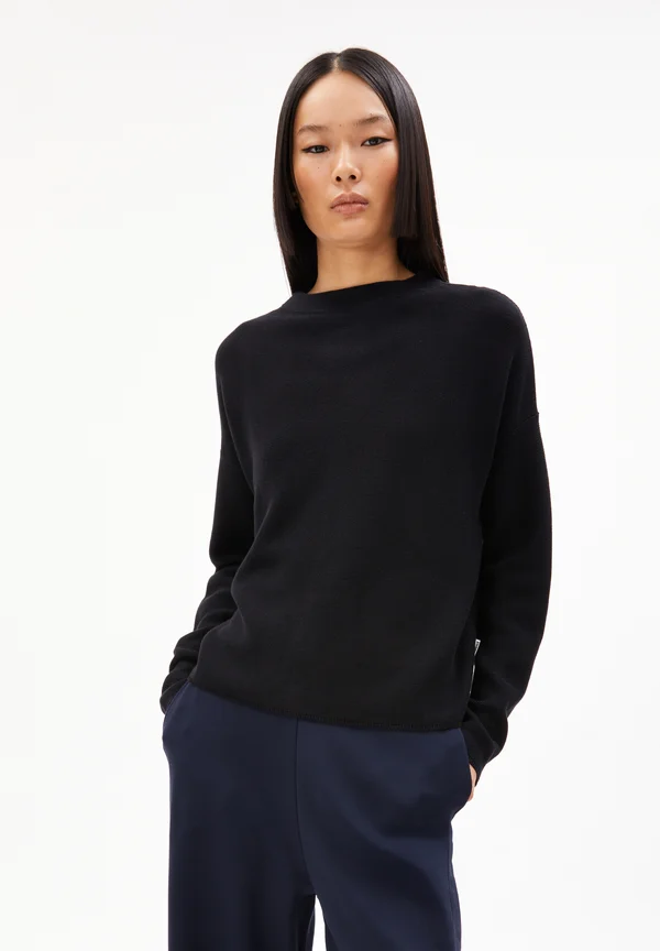 MERINAA - Strickpullover - black