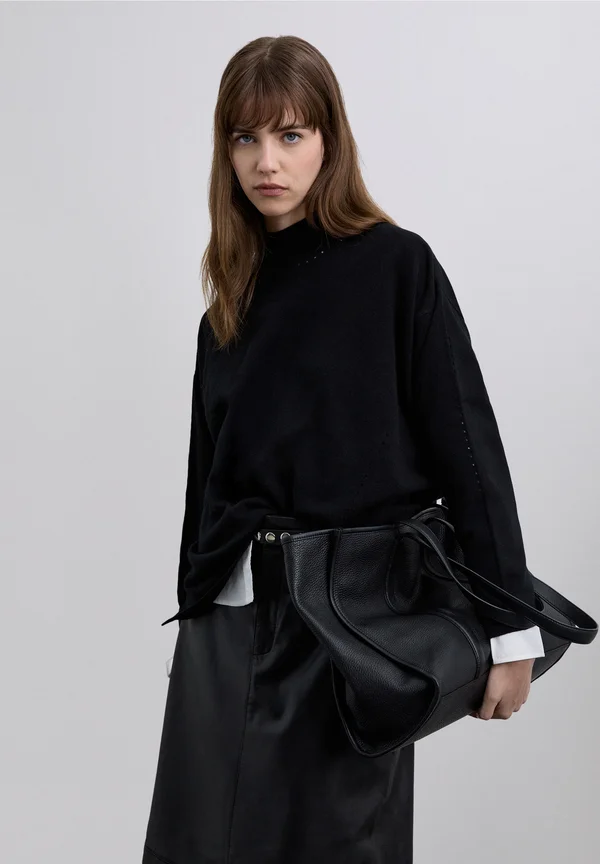 MERPER  - Strickpullover - black