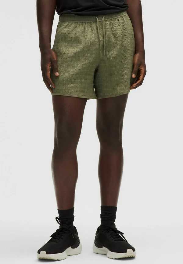 MILE MAKER REFLECTIVE LINED 15CM - Kurze Sporthose - bay leaf