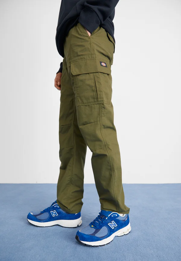 MILLERVILLE - Cargohose - military green