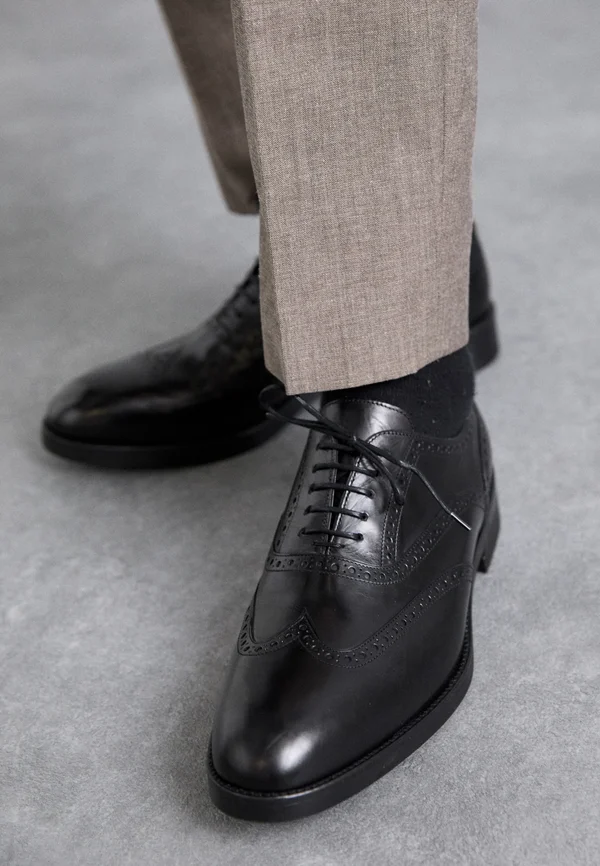 MILLS - Business-Schnürer - black
