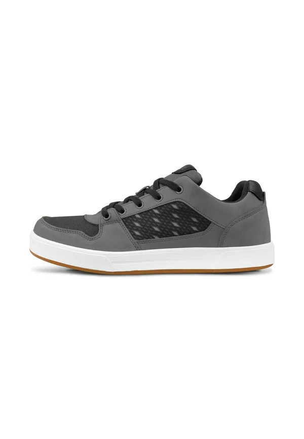 MILWAUKEE SNEAKER LOW - Skateschuh - grau