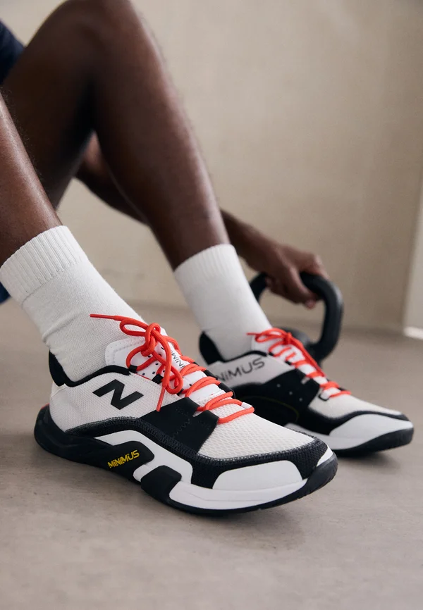 MINIMUS TR V2 - Trainingsschuh - white/navy