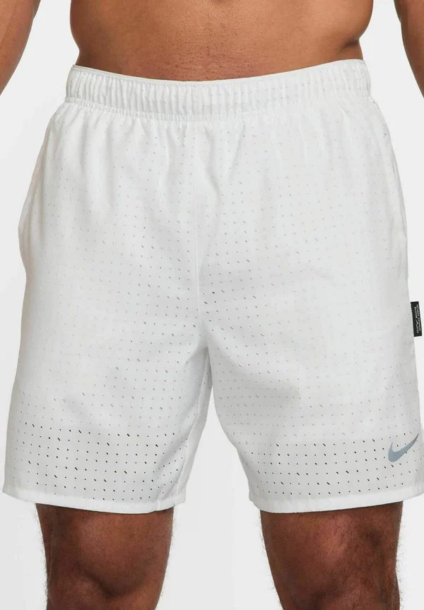 MIT INNEN CHALLENGER BREATHE - Kurze Sporthose - weiß