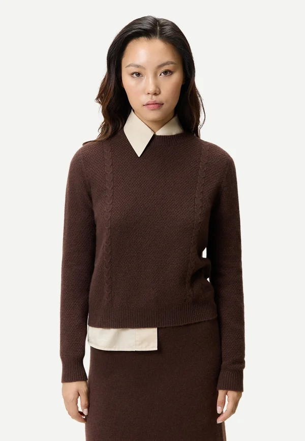 MIT RUNDHALS - Strickpullover - wk