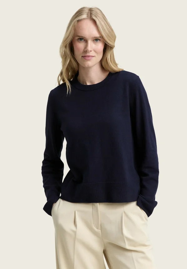 MIT RUNDHALSAUSSCHNITT - Strickpullover - knitted navy melange