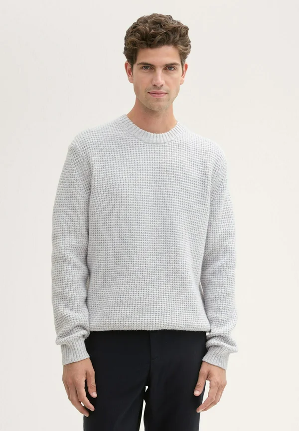 MIT STRUKTUR - Strickpullover - light grey melange white core