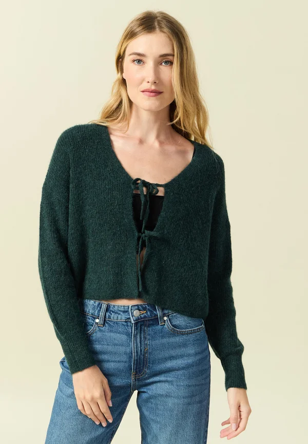 MIT V-AUSSCHNITT UND KNOTEN - Strickjacke - vert foncé