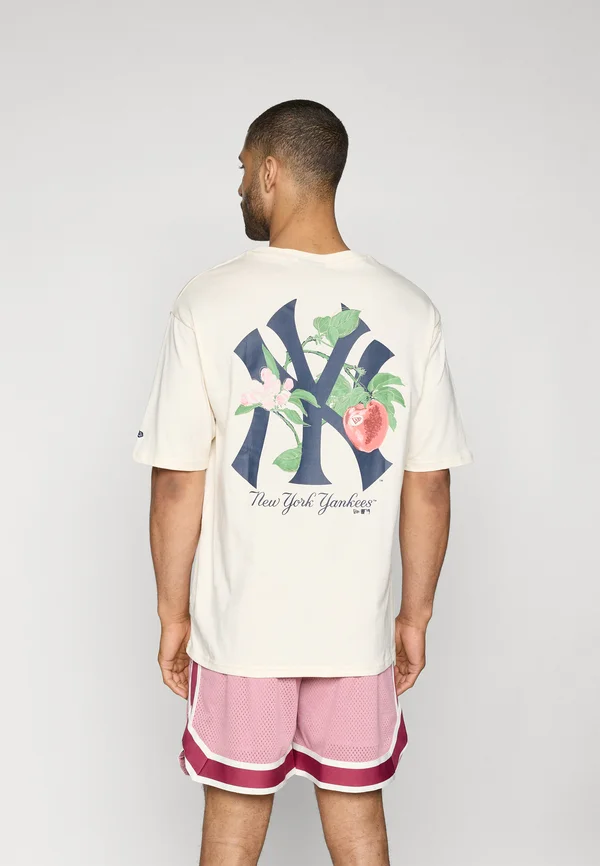 MLB NEW YORK YANKEES GRAPHIC BACKPRINT TEE - Vereinsmannschaften - offwhite