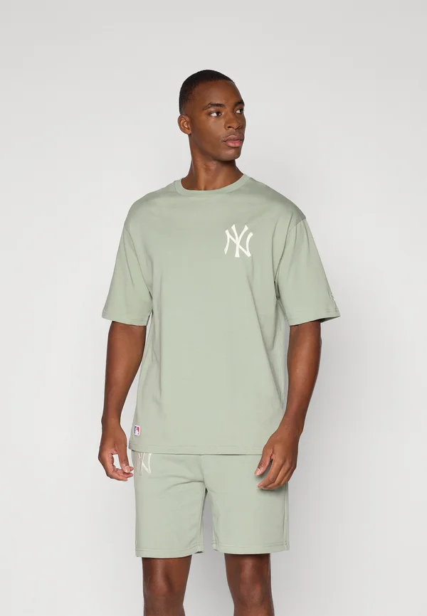 MLB NEW YORK YANKEES LEAGUE ESSENTIALS TOP AND SHORT SET - Kurze Sporthose - light green